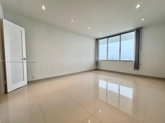 A11717438 — Miami Beach — 9