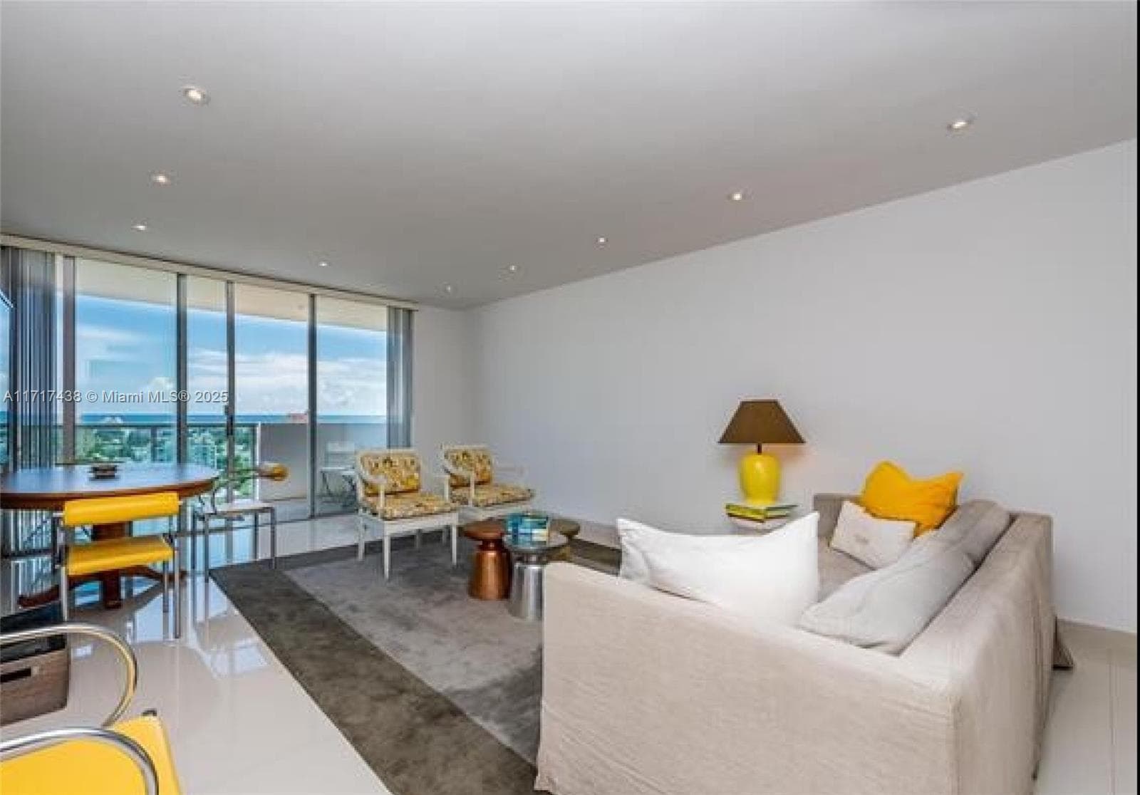 A11717438 — Miami Beach — 61
