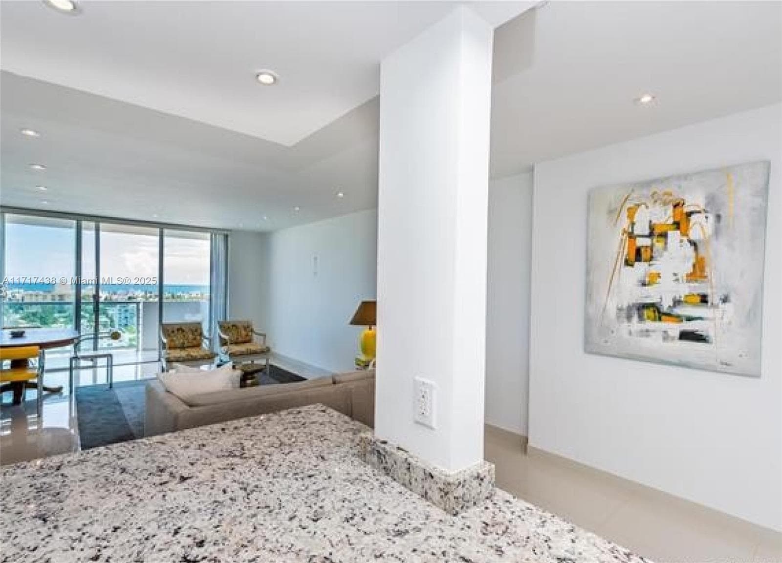 A11717438 — Miami Beach — 55