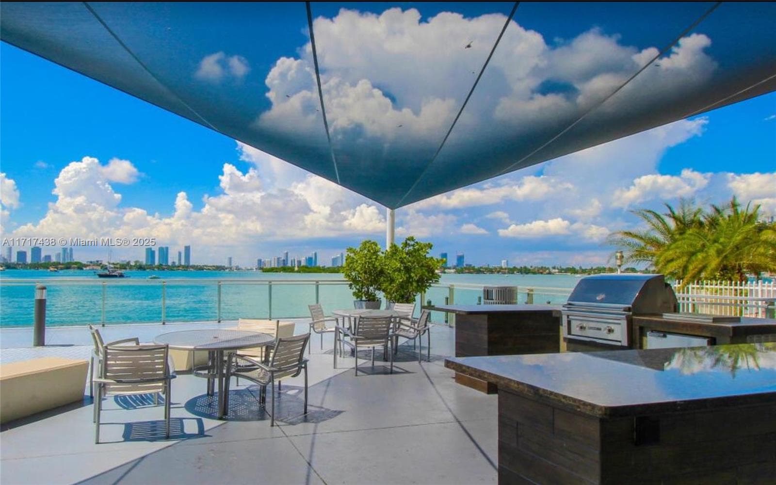 A11717438 — Miami Beach — 50