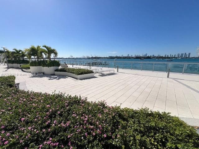 A11717438 — Miami Beach — 31
