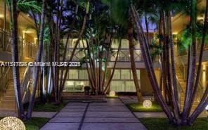 A11717898 — Miami Beach — 4