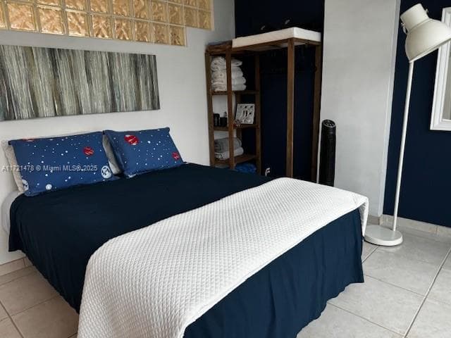 A11721478 — Miami Beach — 36