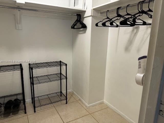 A11721478 — Miami Beach — 48