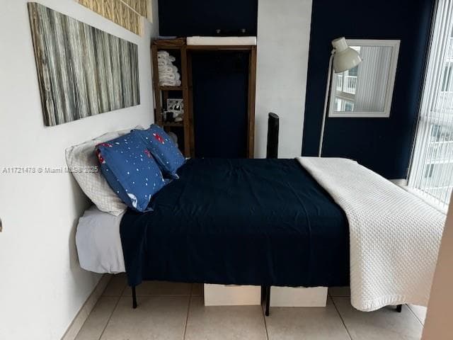 A11721478 — Miami Beach — 35