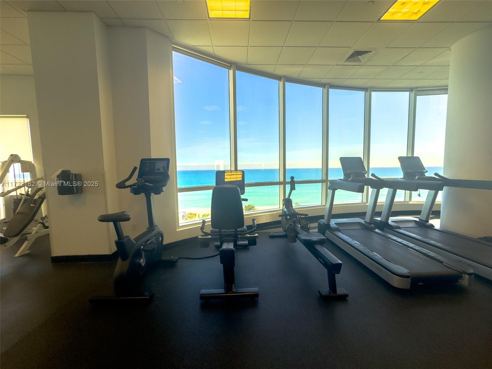 A11722182 — Miami Beach — 16