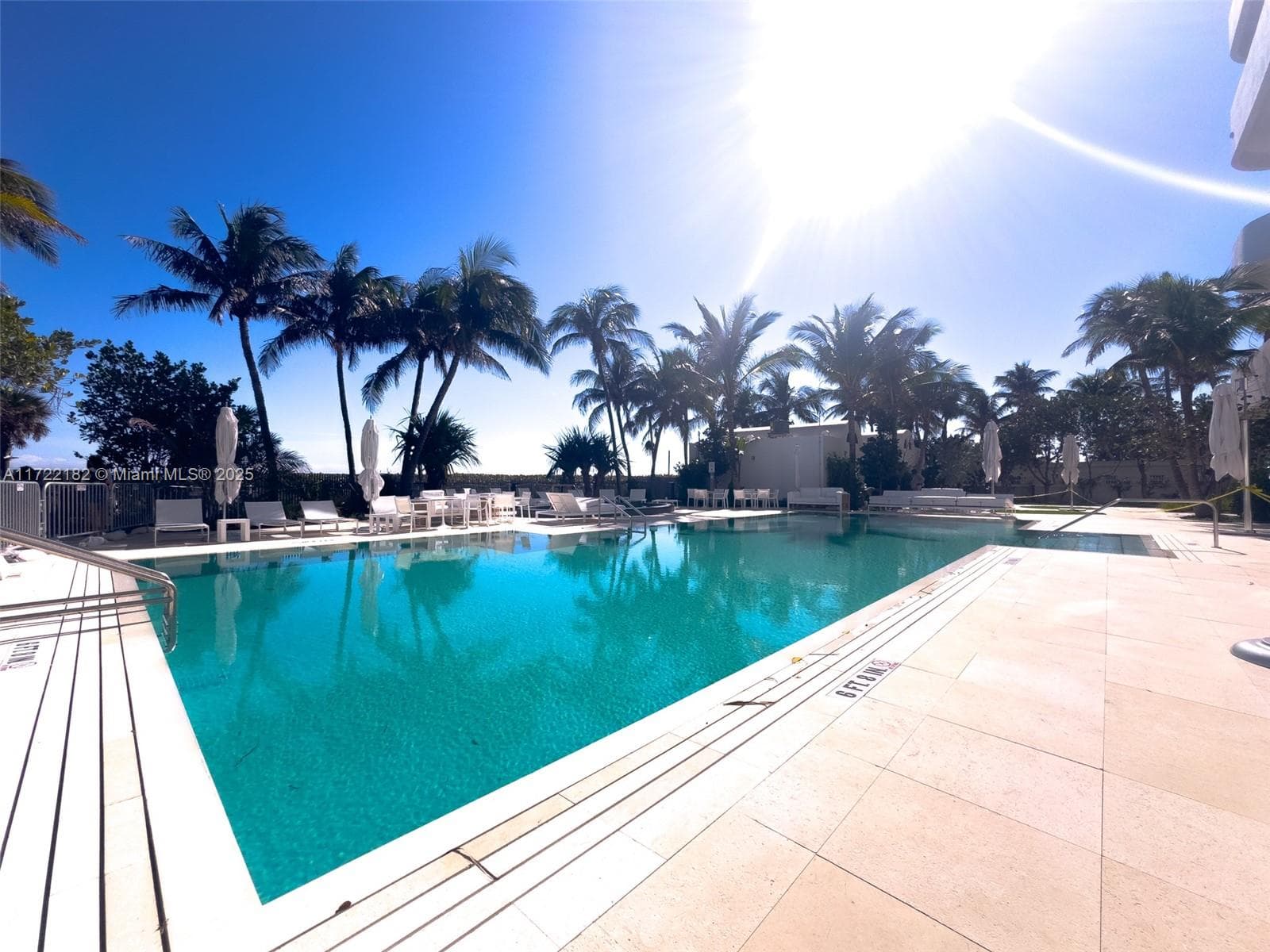 A11722182 — Miami Beach — 22