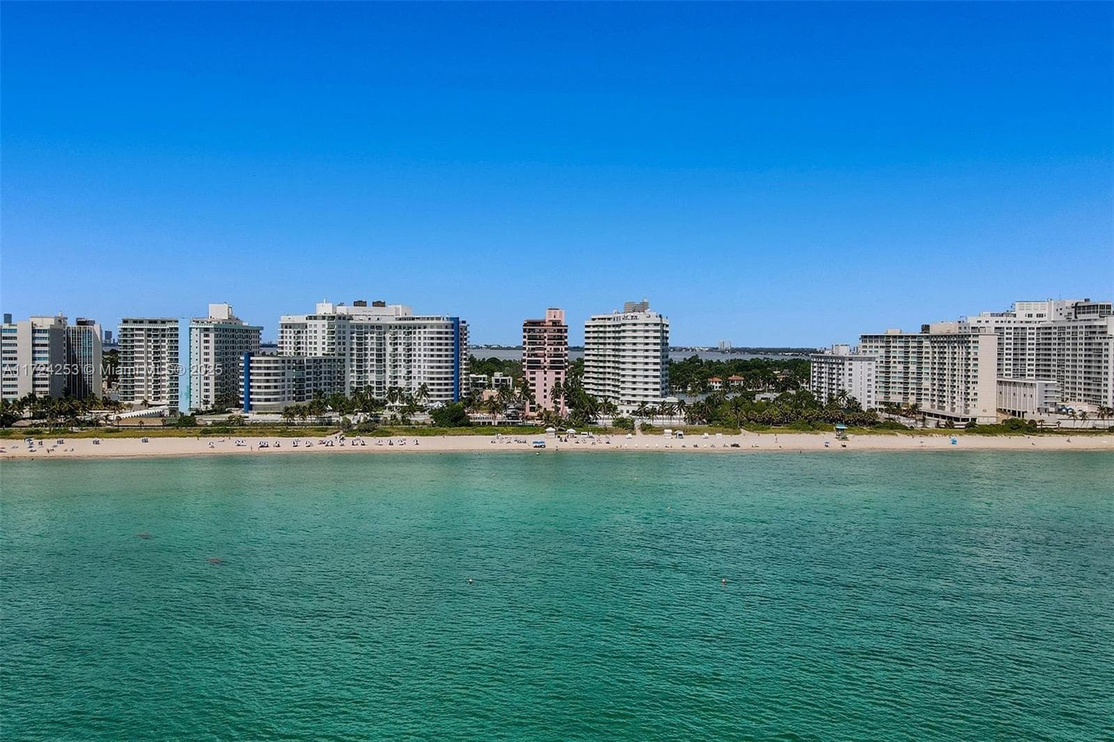 A11724253 — Miami Beach — 36