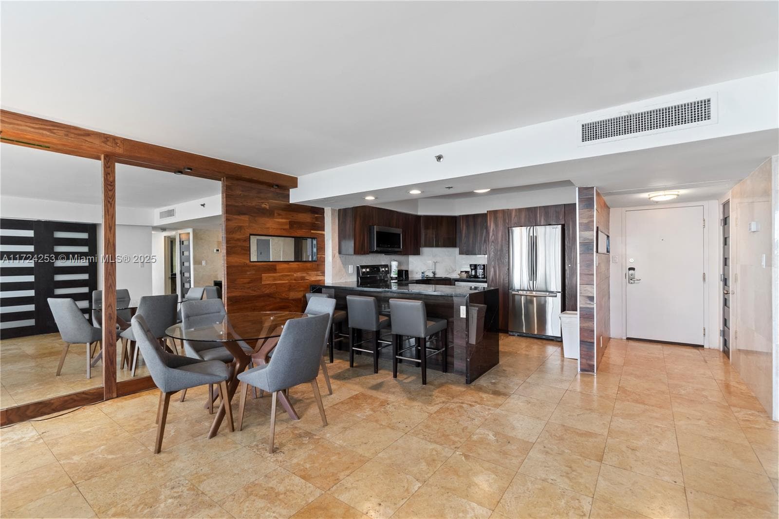 A11724253 — Miami Beach — 14