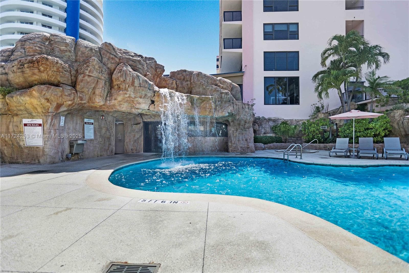 A11724253 — Miami Beach — 50