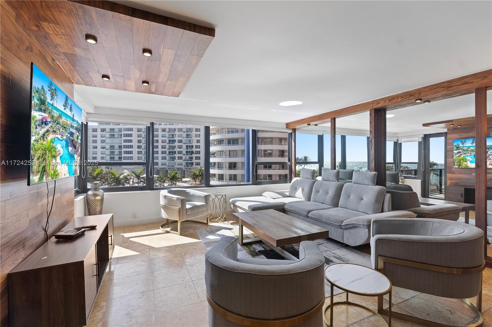 A11724253 — Miami Beach — 8