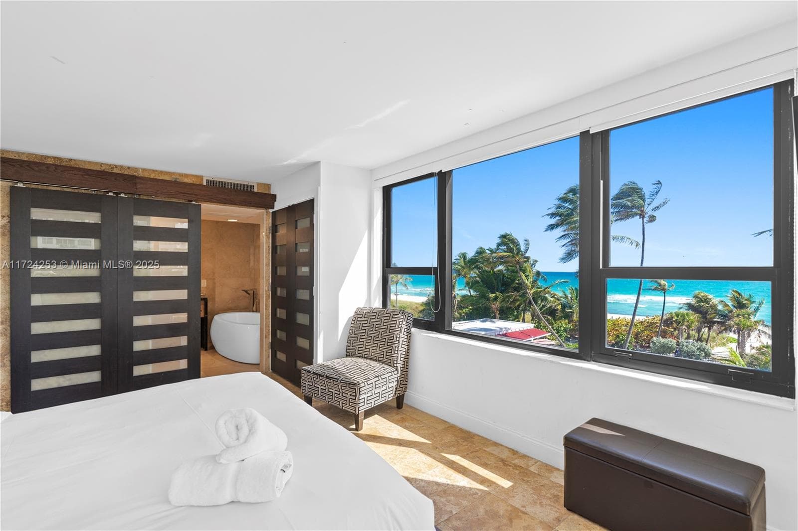 A11724253 — Miami Beach — 25