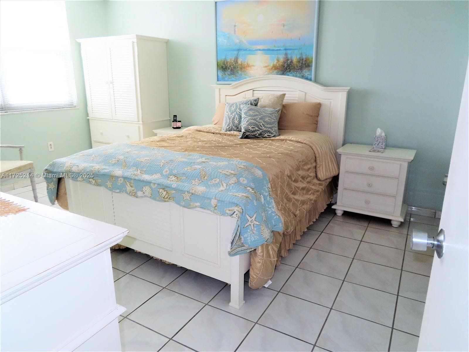 A11725214 — Miami Beach — 40