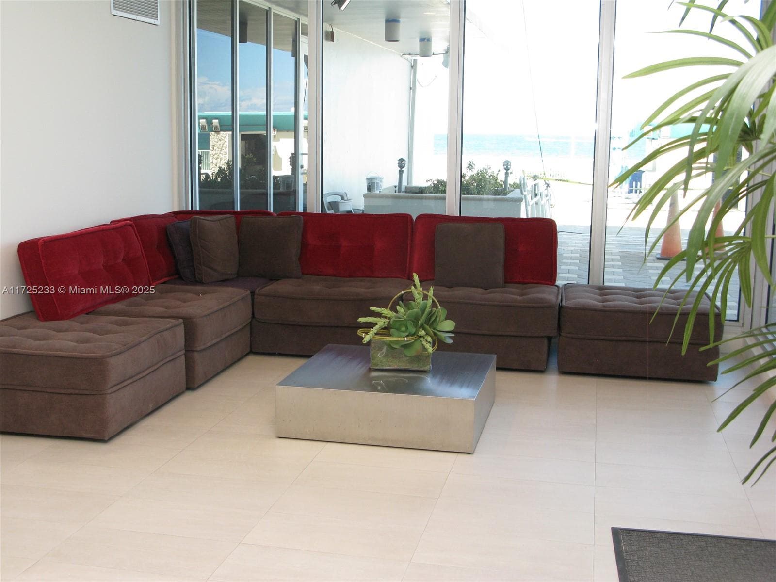 A11725233 — Miami Beach — 40