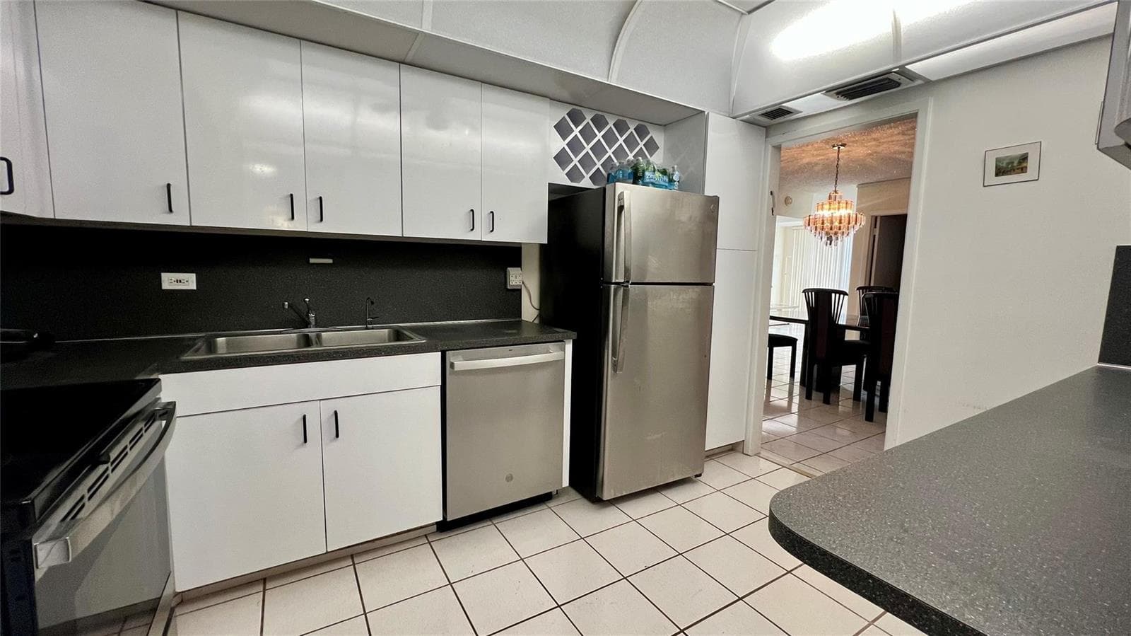 F10481037 — Miami Beach — 7