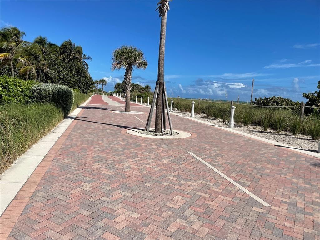 F10481037 — Miami Beach — 4