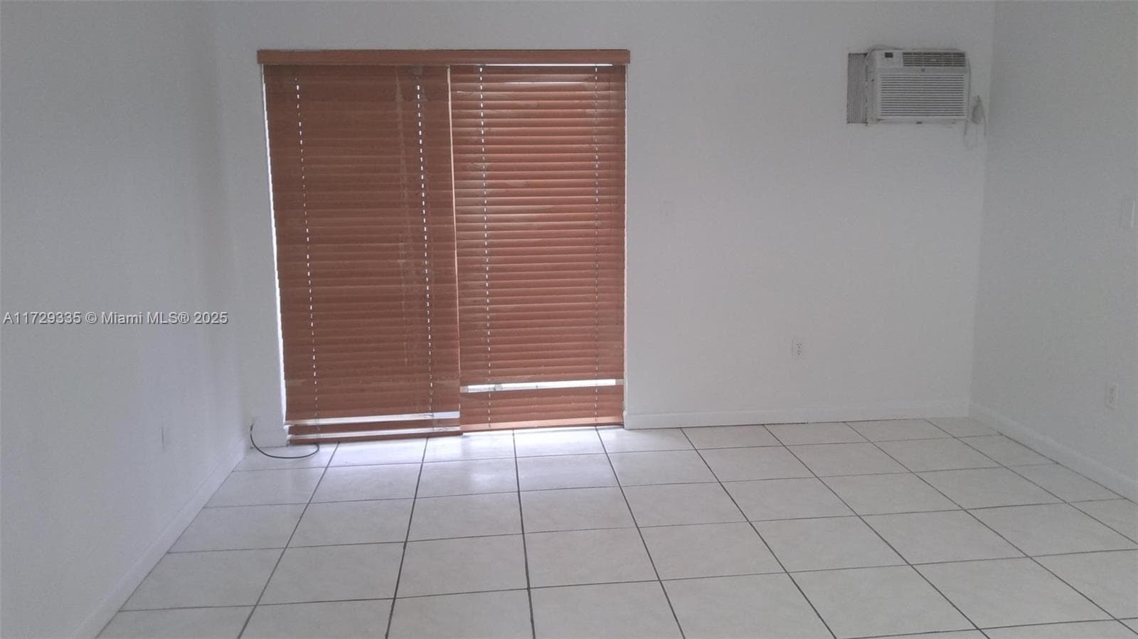 A11729335 — Miami Beach — 5