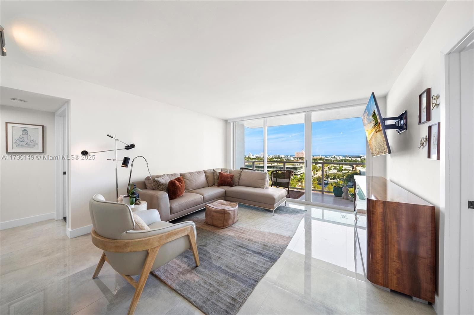 A11730149 — Miami Beach — 2