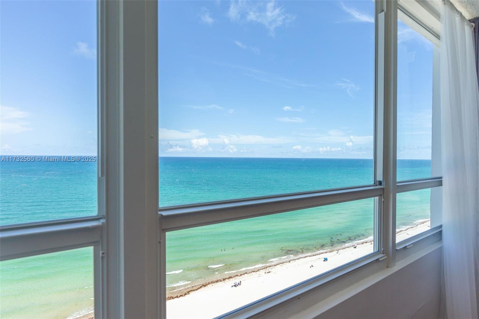 A11732560 — Miami Beach — 10