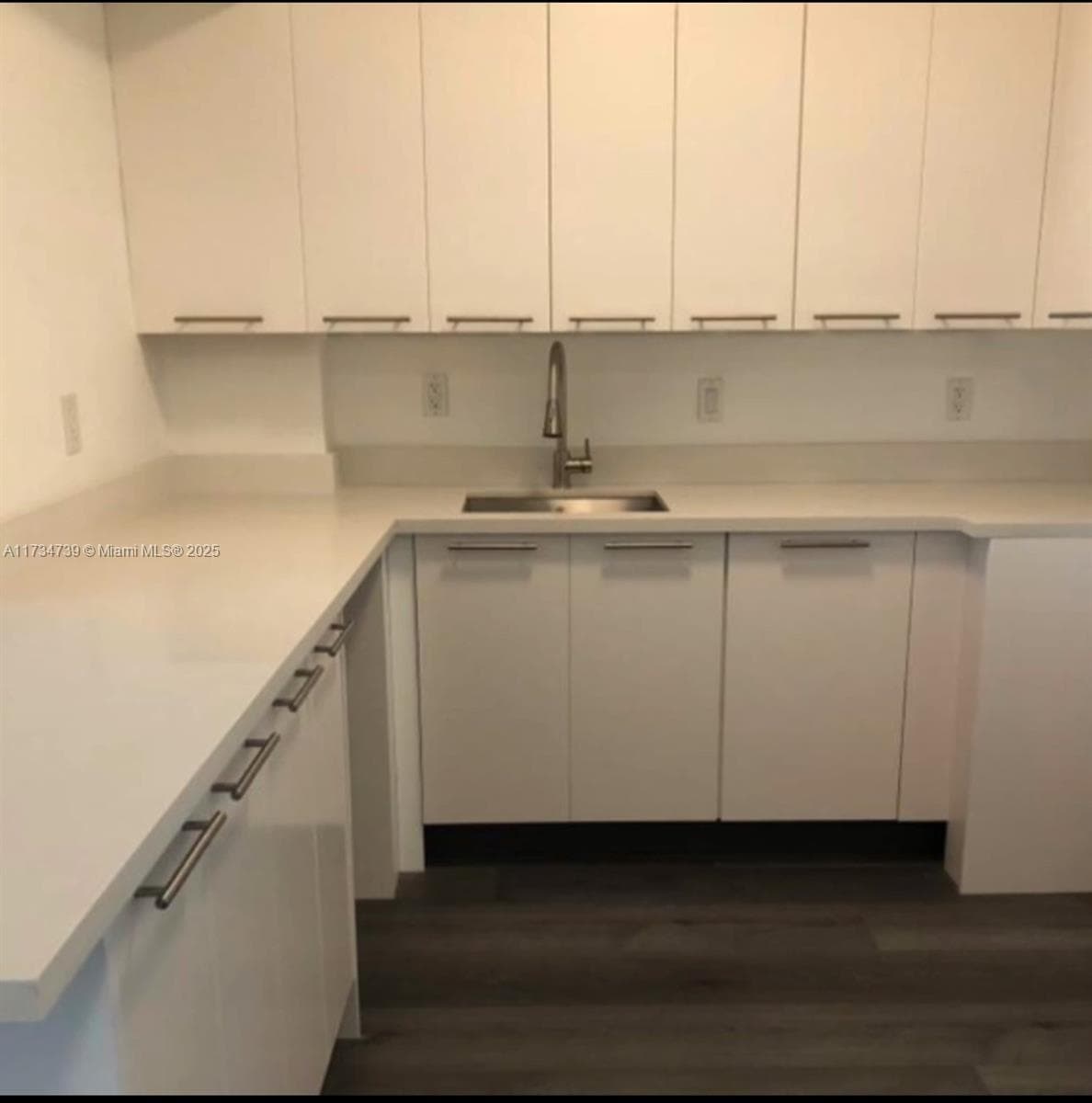 A11734739 — Miami Beach — 17