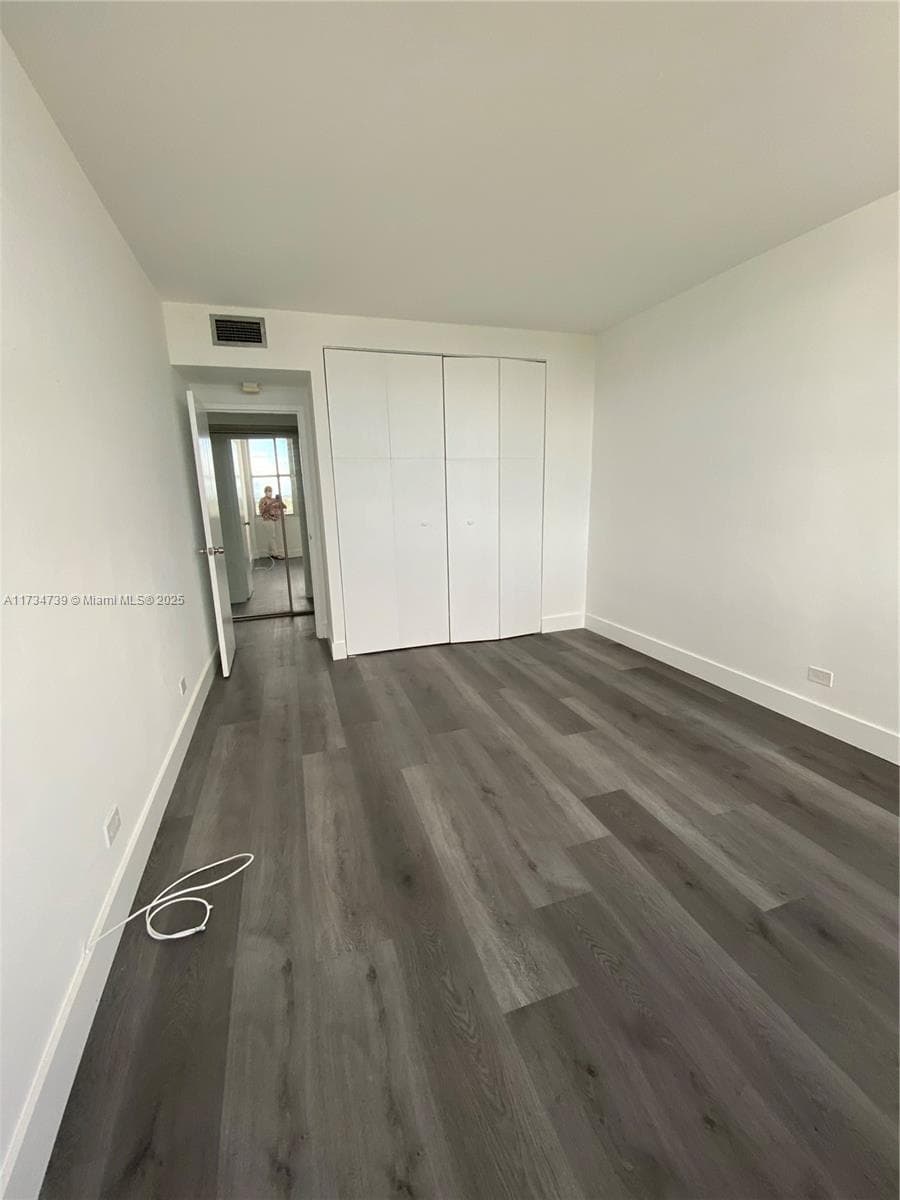 A11734739 — Miami Beach — 10