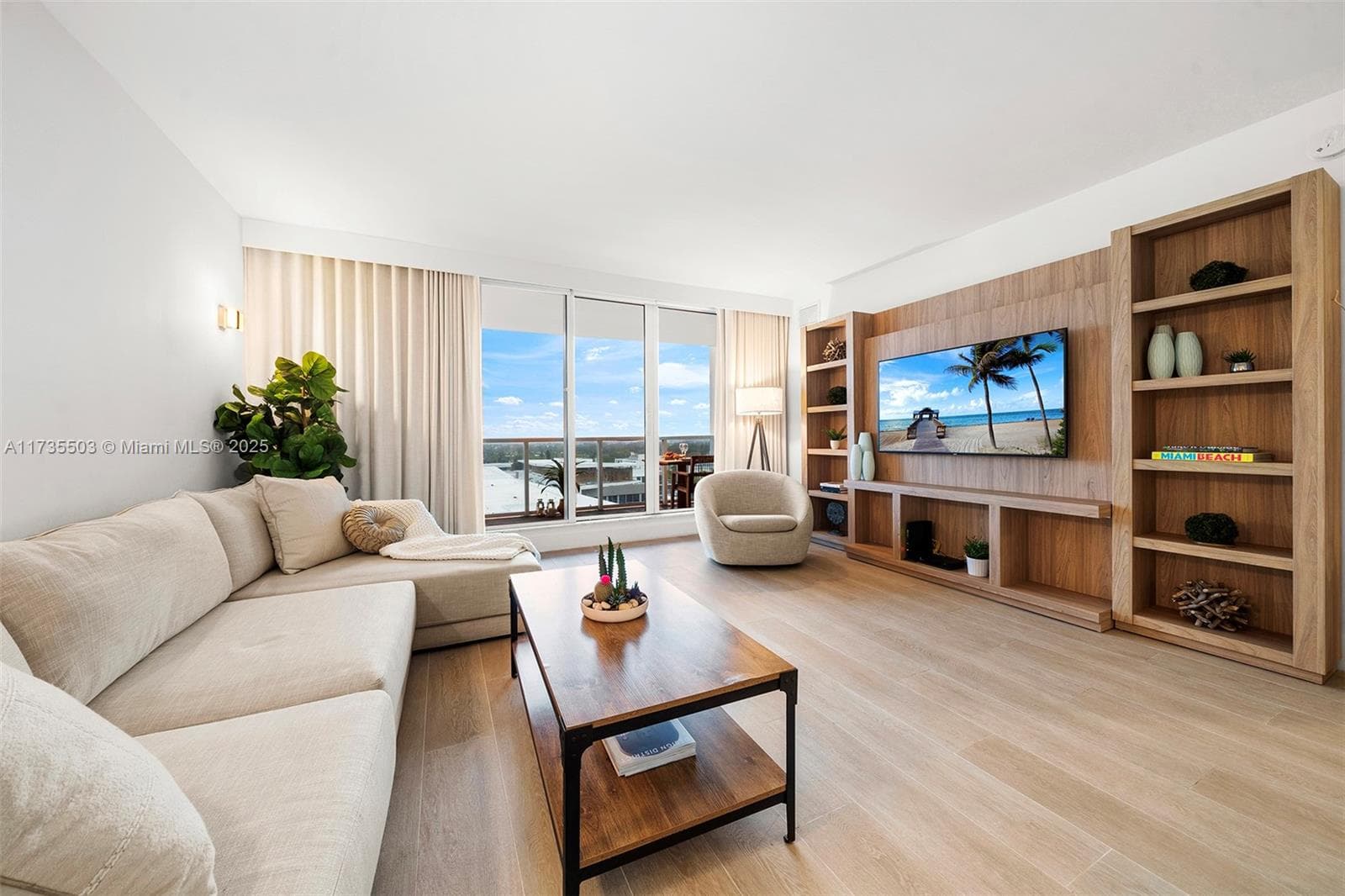 A11735503 — Miami Beach