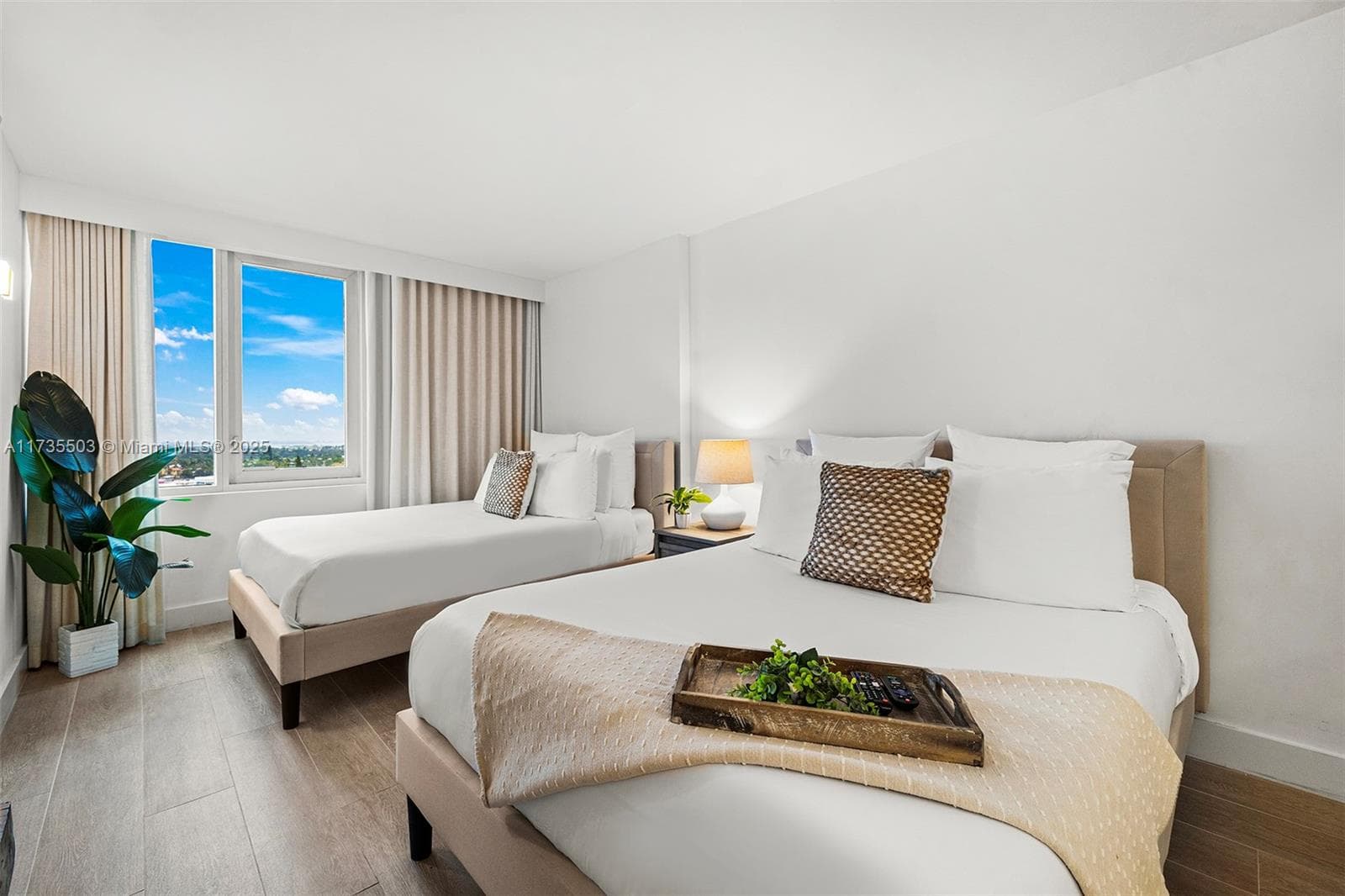 A11735503 — Miami Beach — 5