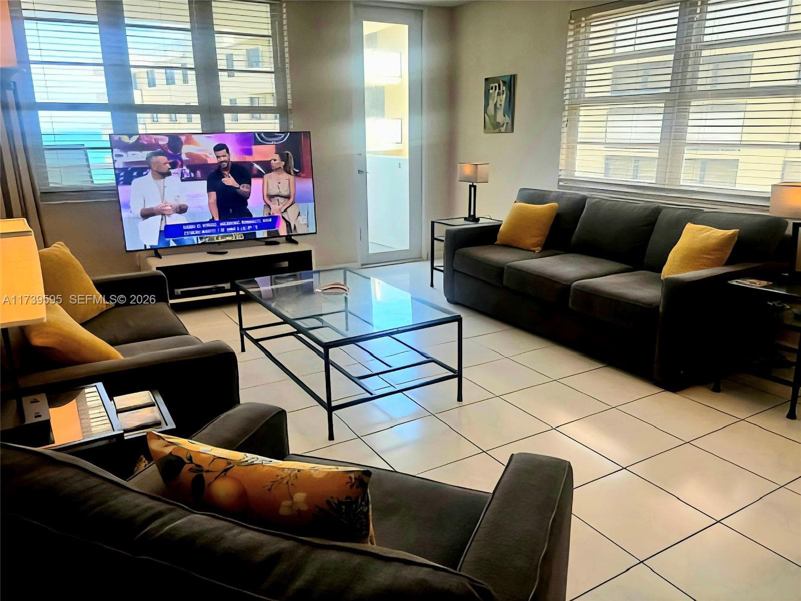 A11739595 — Miami Beach — 2