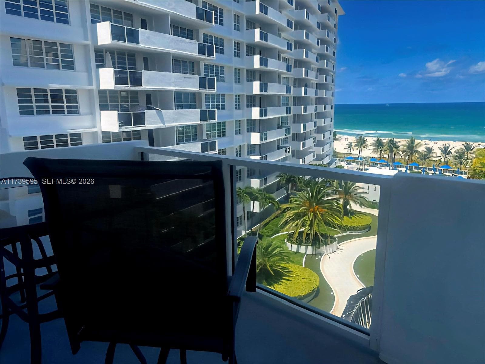 A11739595 — Miami Beach — 13