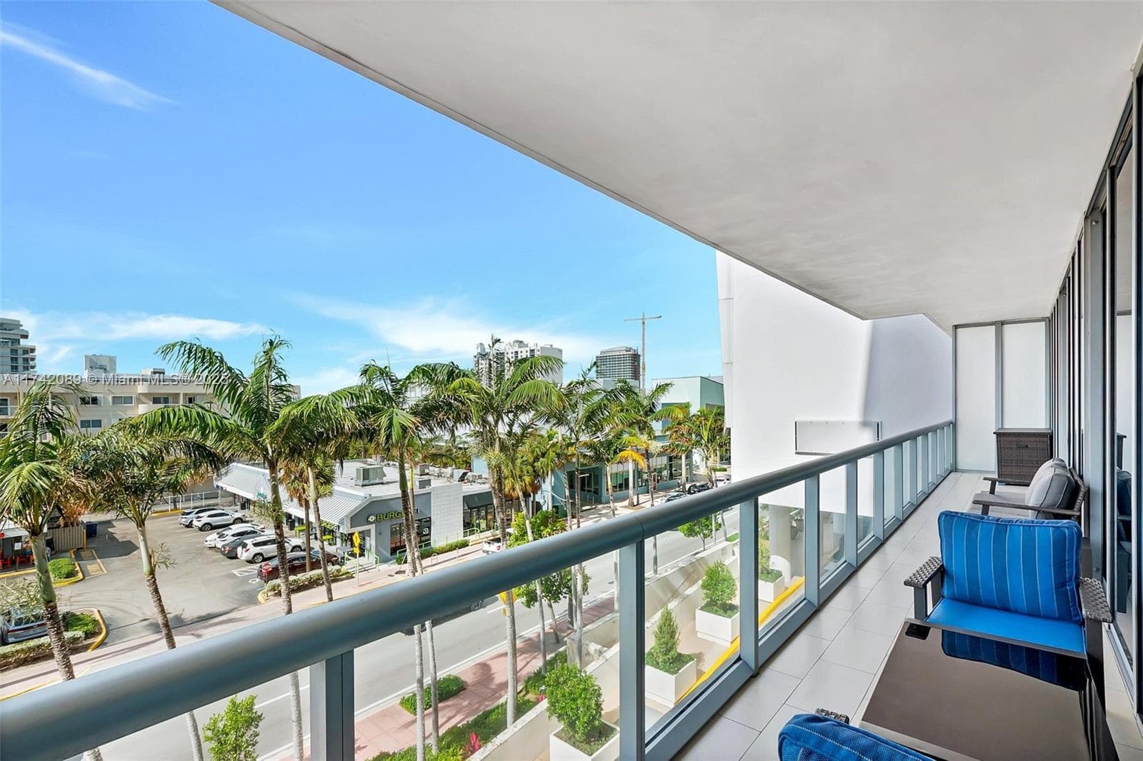 A11742089 — Miami Beach — 17