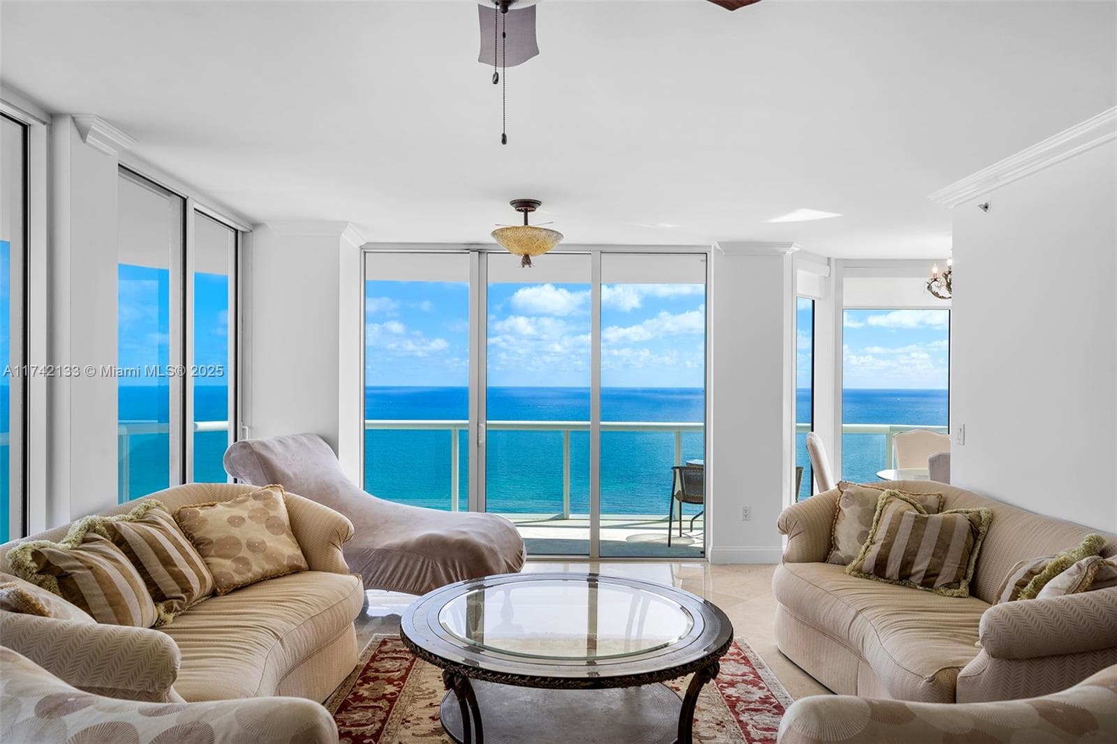 A11742133 — Miami Beach — 3