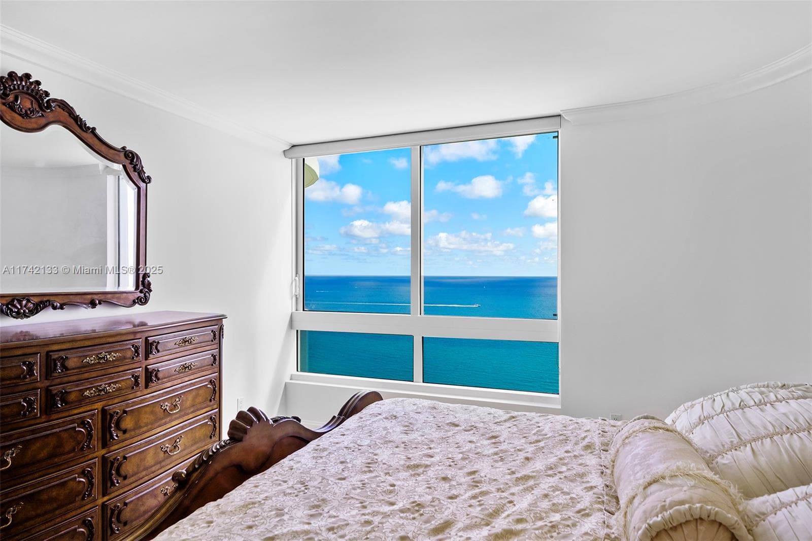 A11742133 — Miami Beach — 15