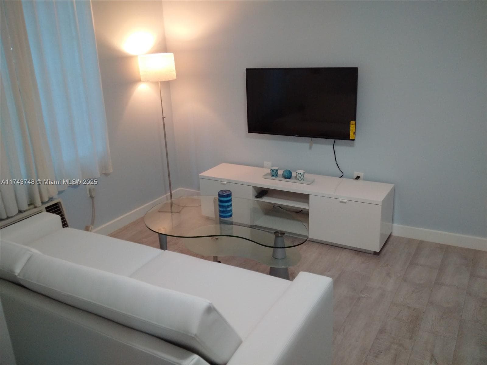 A11743748 — Miami Beach — 6