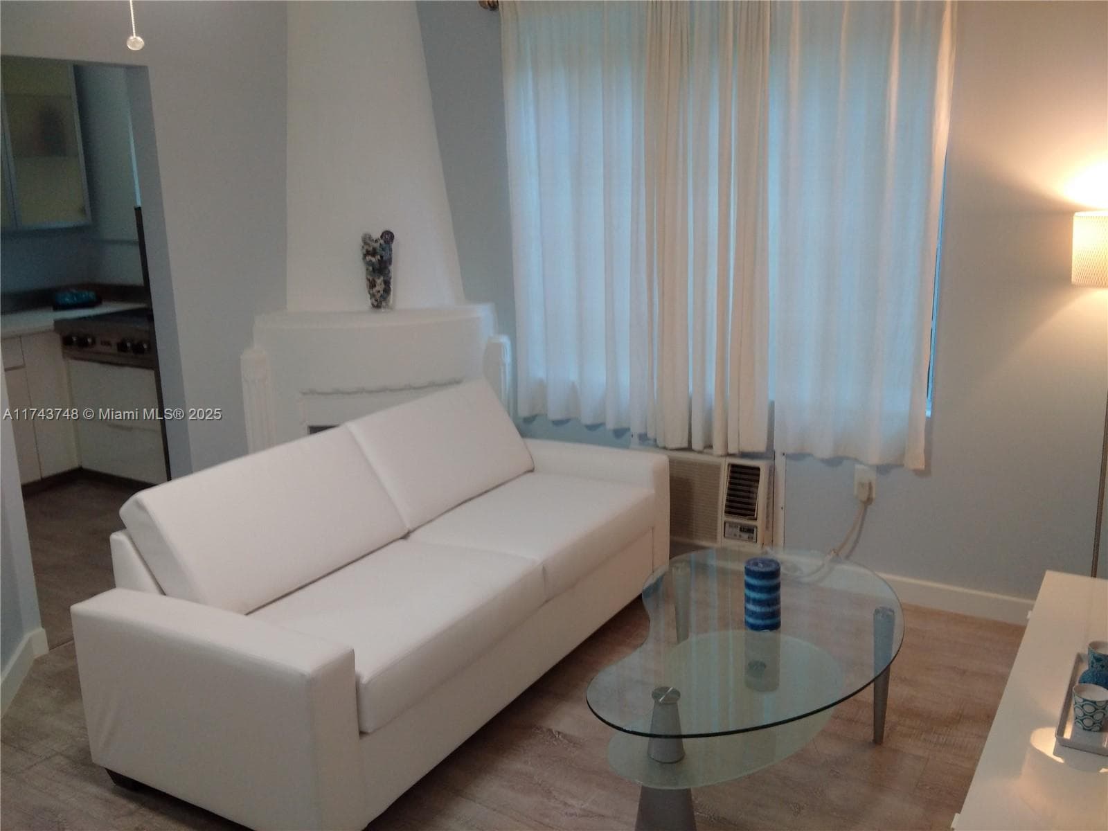 A11743748 — Miami Beach — 4