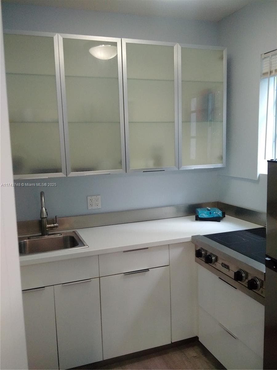 A11743748 — Miami Beach — 25