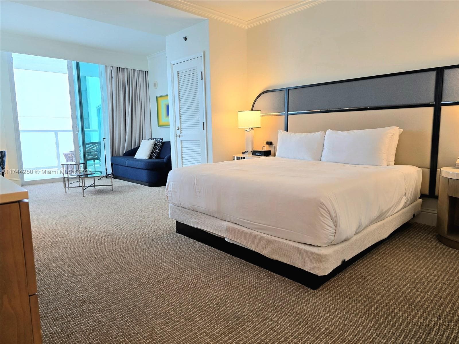 A11744250 — Miami Beach — 2