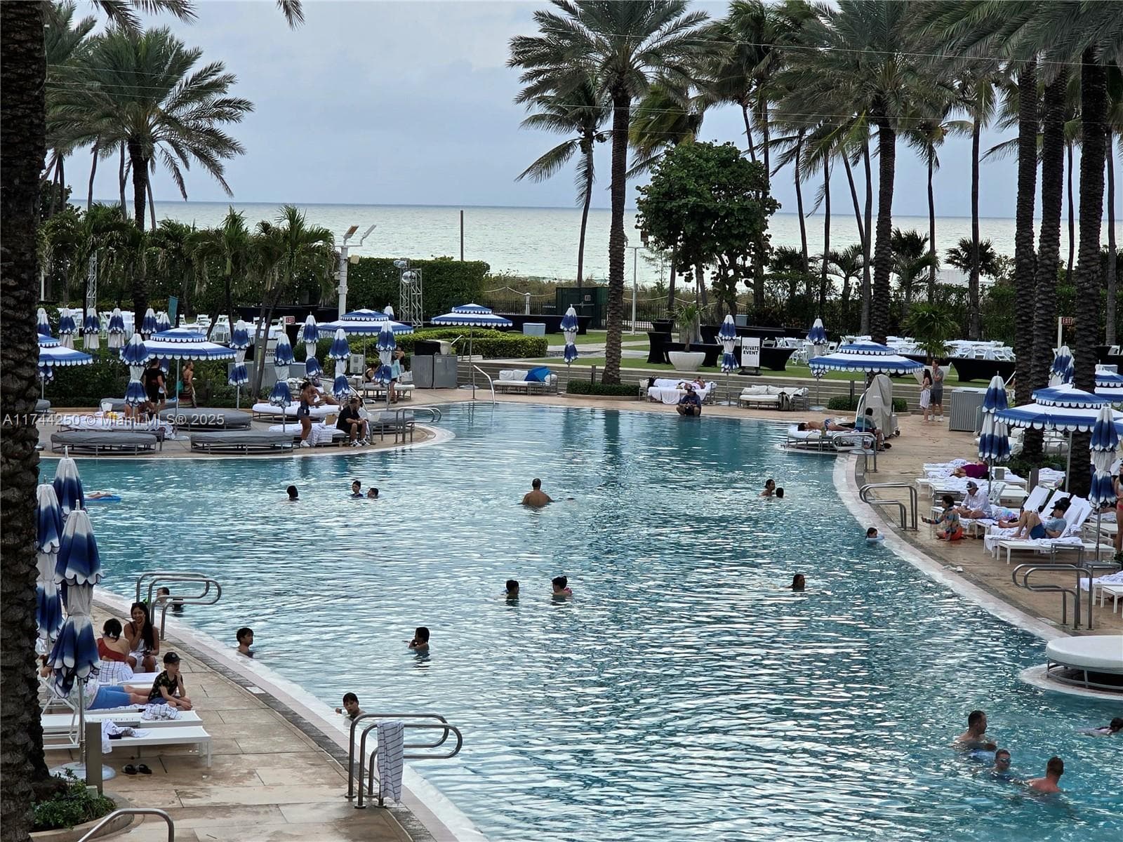 A11744250 — Miami Beach — 8