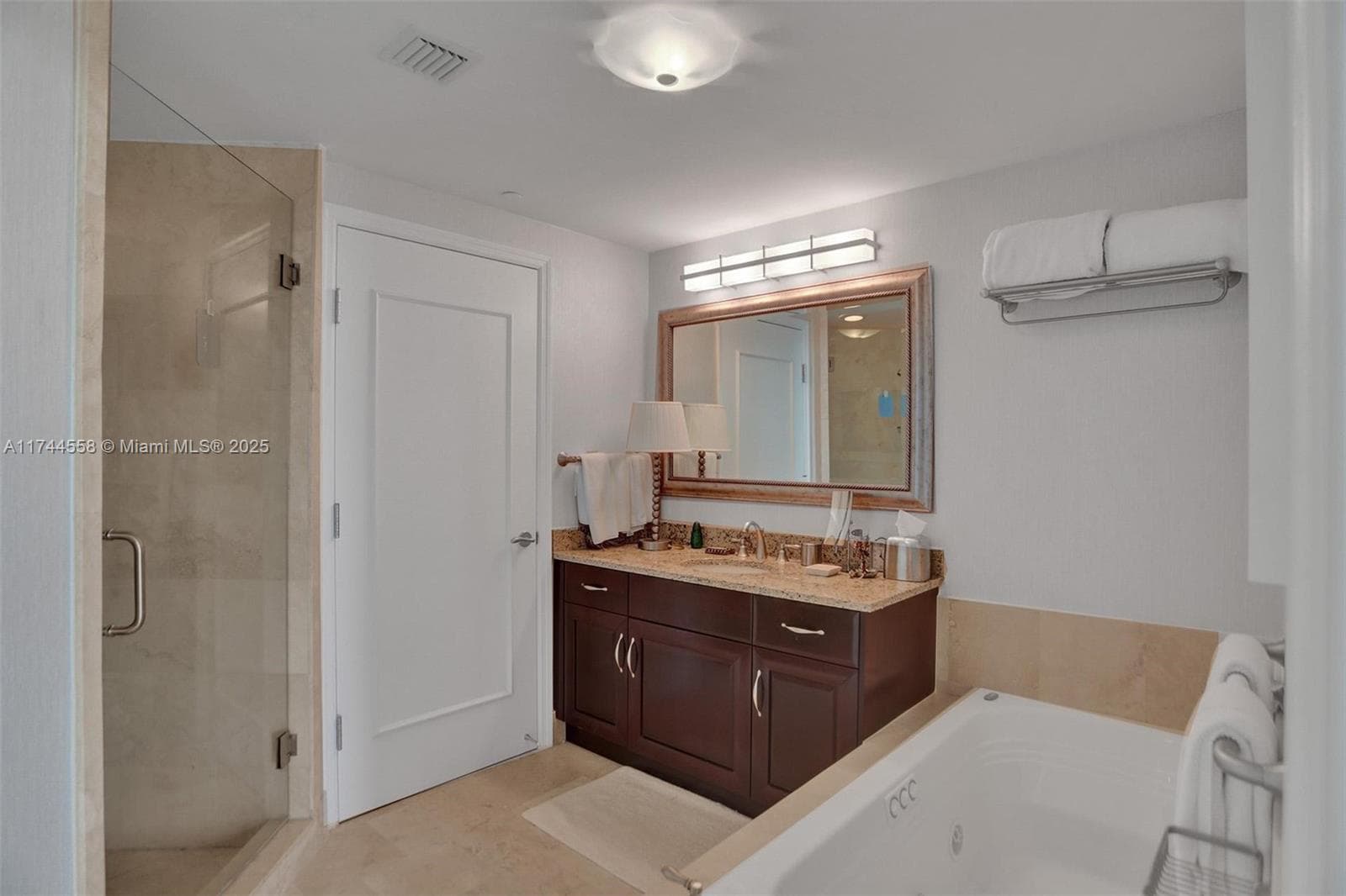 A11744558 — Miami Beach — 23