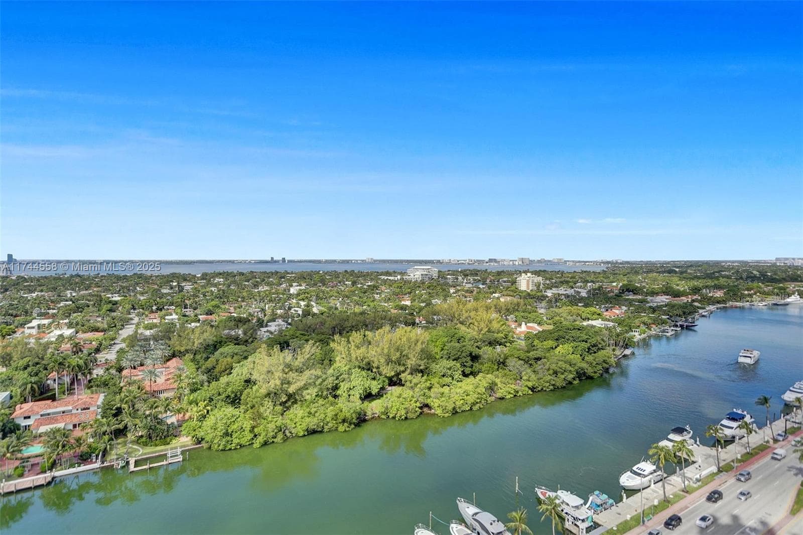 A11744558 — Miami Beach — 43