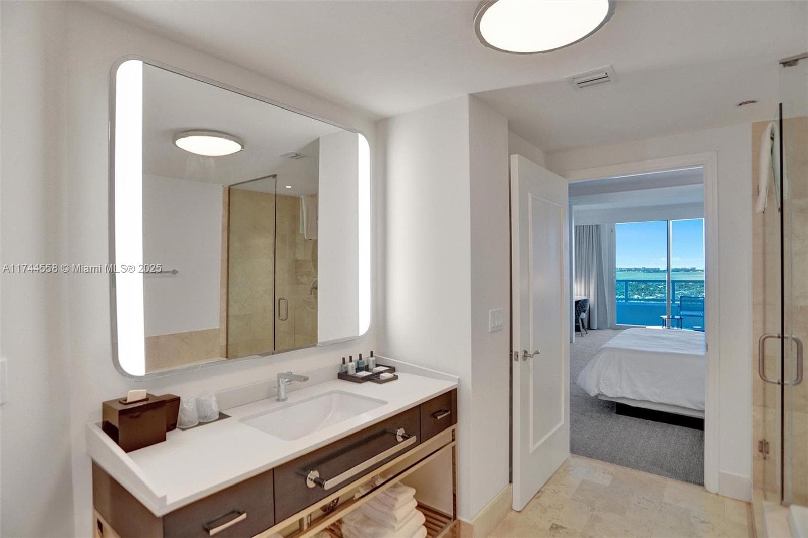 A11744558 — Miami Beach — 36