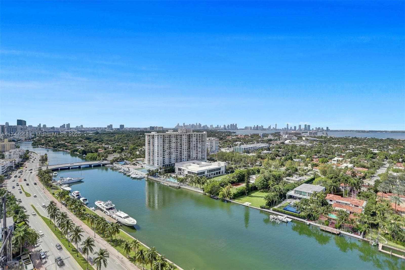 A11744558 — Miami Beach — 41