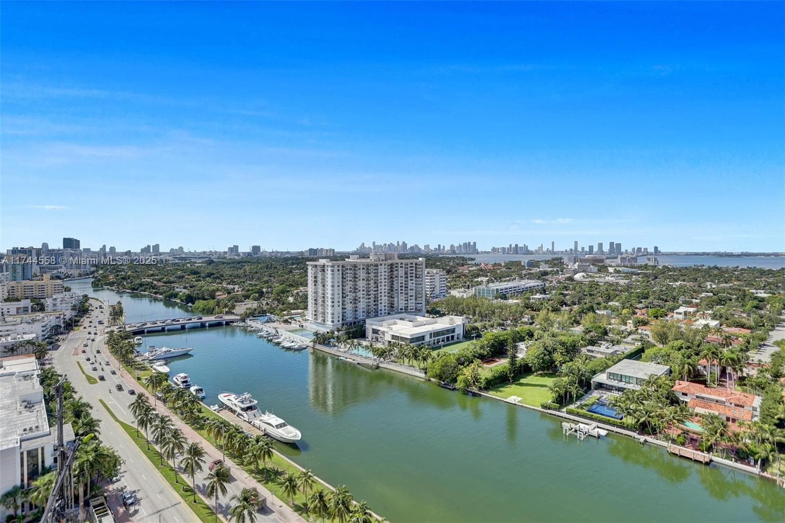 A11744558 — Miami Beach — 40