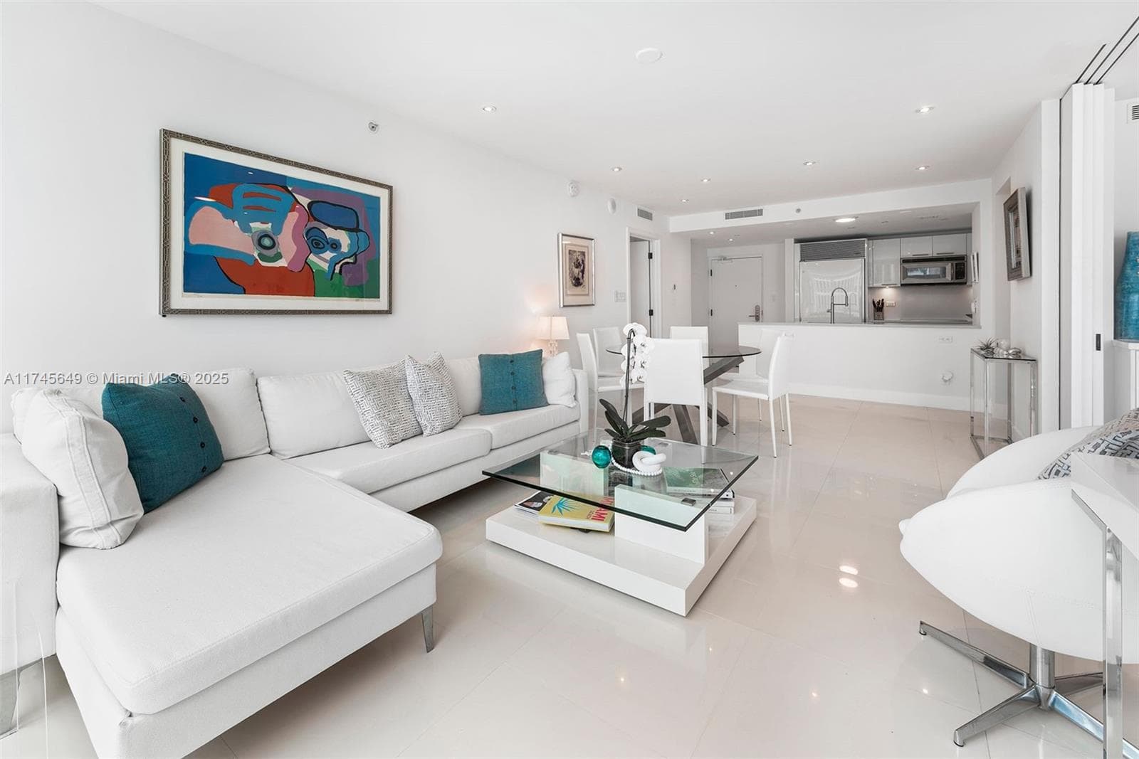 A11745649 — Miami Beach — 13