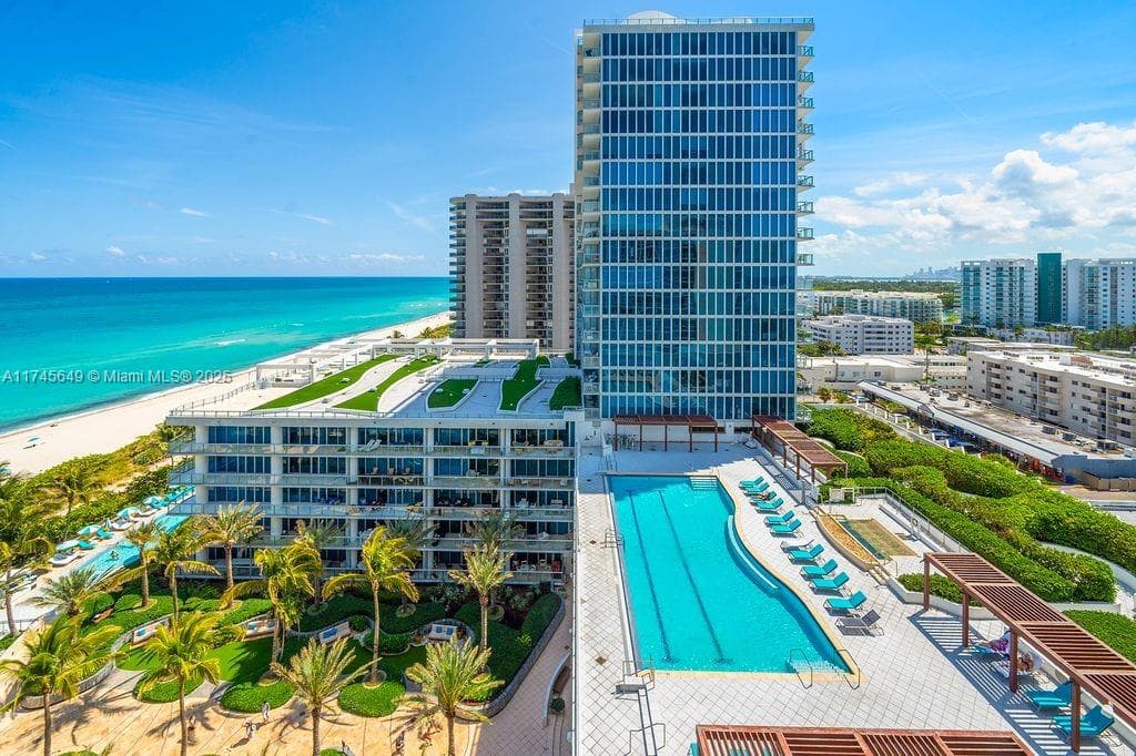 A11745649 — Miami Beach — 32