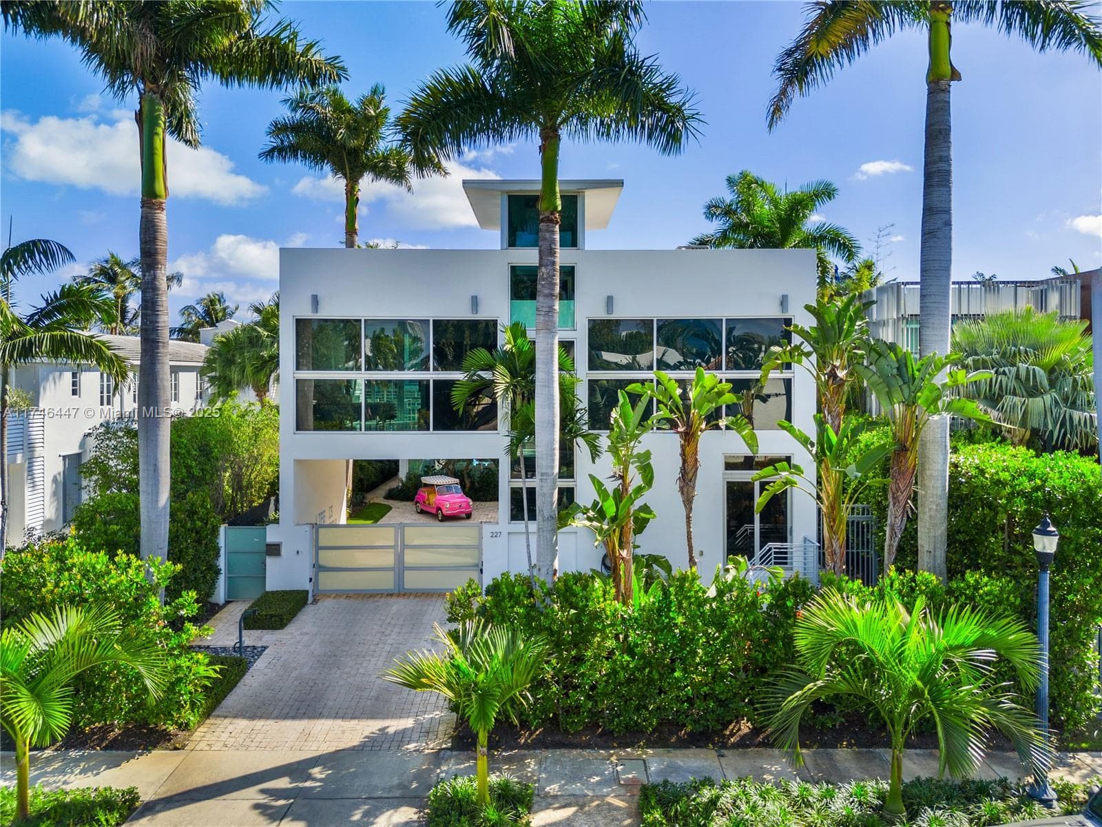 A11746447 — Miami Beach — 16