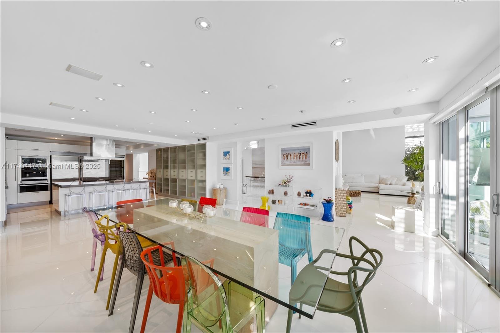 A11746447 — Miami Beach — 32