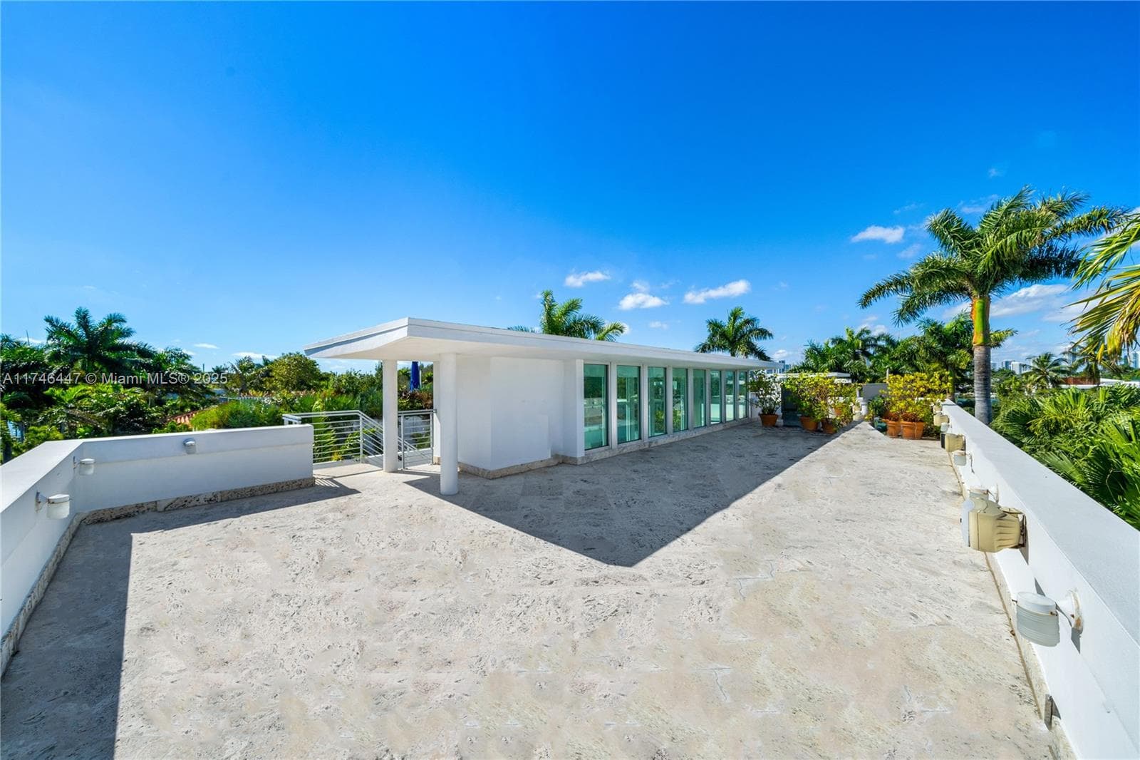 A11746447 — Miami Beach — 61