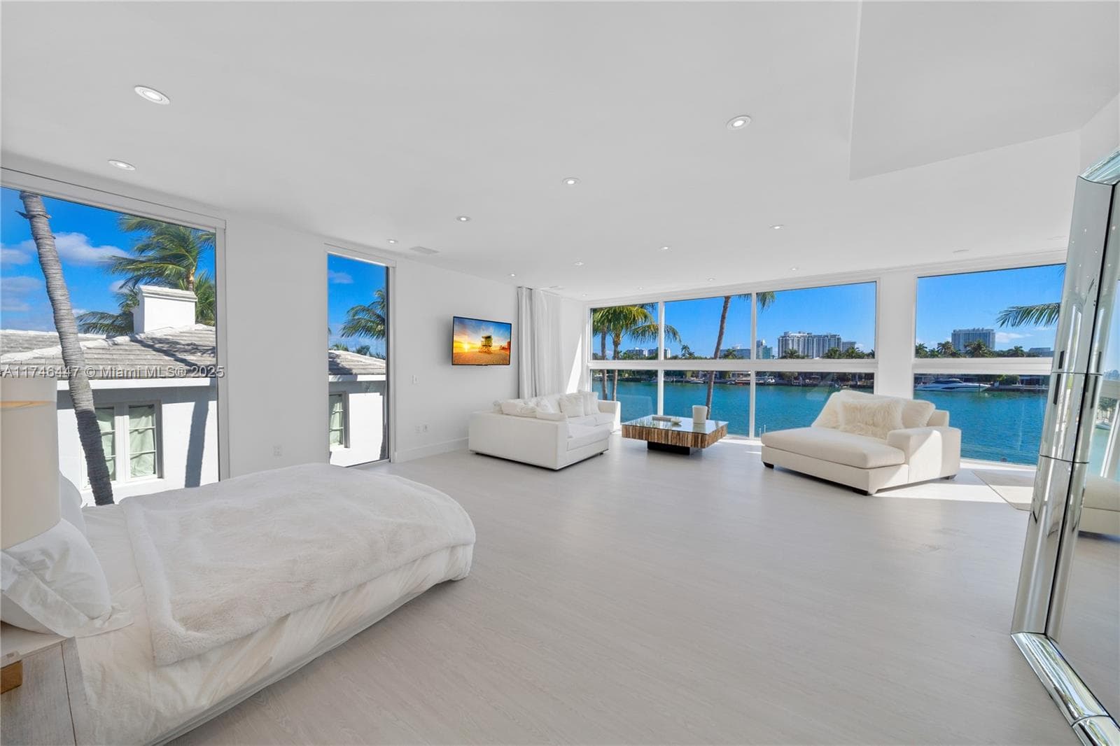A11746447 — Miami Beach — 38