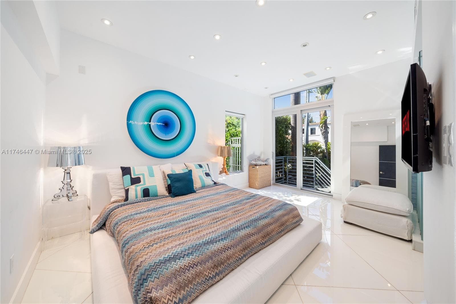 A11746447 — Miami Beach — 65