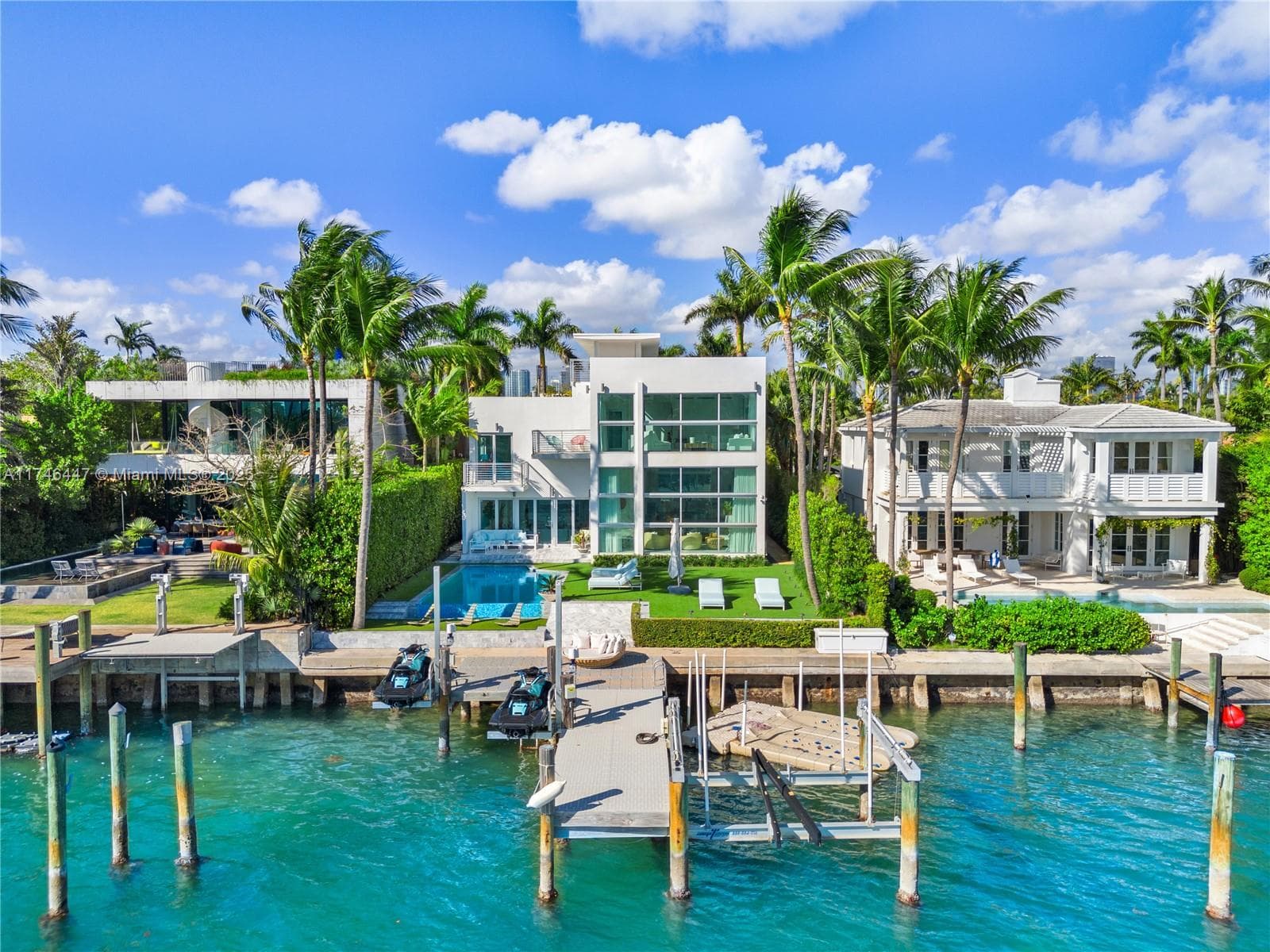 A11746447 — Miami Beach — 82